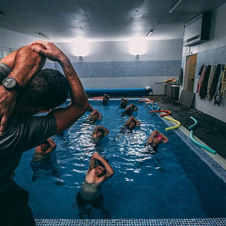 Optimisez vos triceps avec des haltères à Bordeaux